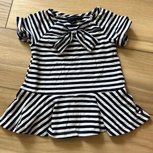 Tommy Hilfiger 2t top